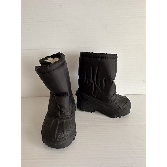 Crater Ridge - Size 5- Kids Snow Boots - Black with White Lining, hook and loop - Picture 1 of 10